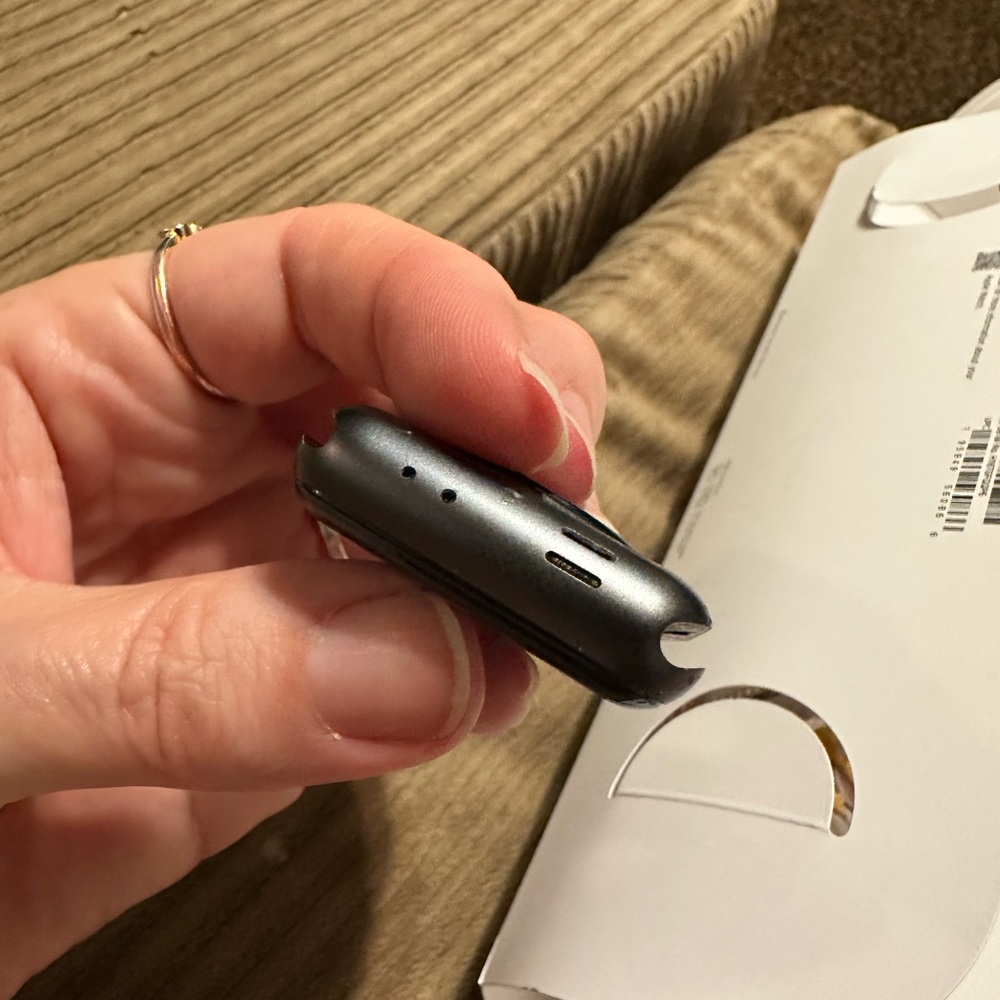 Apple Watch Series 3 - Space Gray with Black Band - Picture 10 of 15